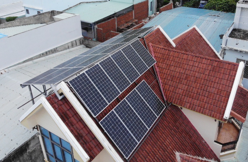 Hộ gia đình nên lắp đặt điện năng lượng mặt trời có công suất bao nhiêu?